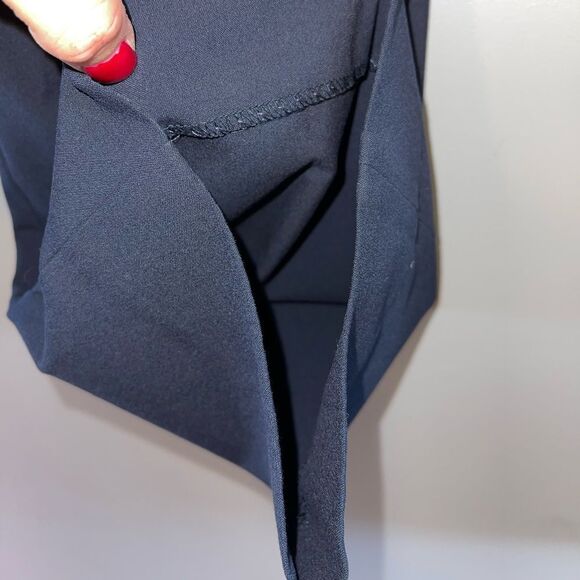 The Limited Cassidy Fit Pant in Navy | SZ 4 Short - Picture 11 of 15